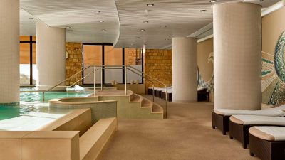 Arabella-Hotel-02-hydro-pool