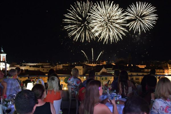 Aston-La-Scala-18-rooftop