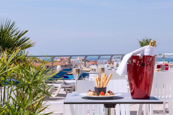Aston-La-Scala-19-rooftop