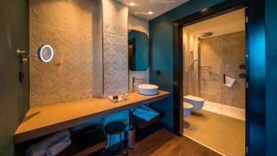 CataloniaDonosti hab Terrace Sea View lavabo