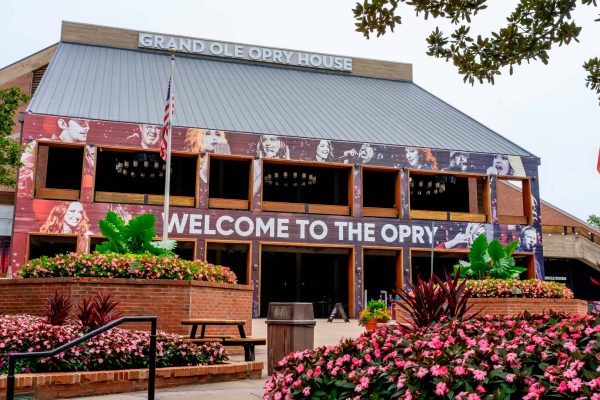 Grand-Ole-Opry-in-Nashville
