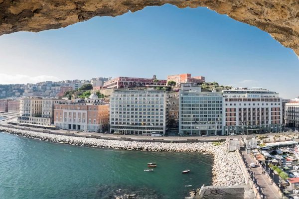 Hotel-Royal-Continental-Napoli-01