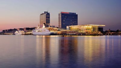 Movenpick Amsterdam City Centre 01
