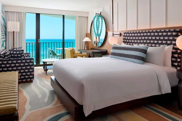 OUTRIGGER-Reef-Waikiki-Beach-Resort-01