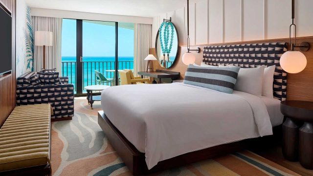 OUTRIGGER-Reef-Waikiki-Beach-Resort-01