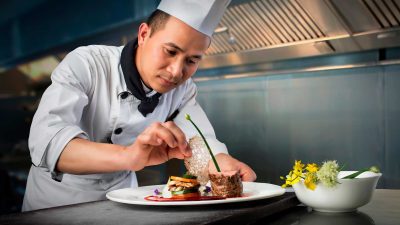 Silk-Path-Hotel-Vietnam-15-chef-presents-signature