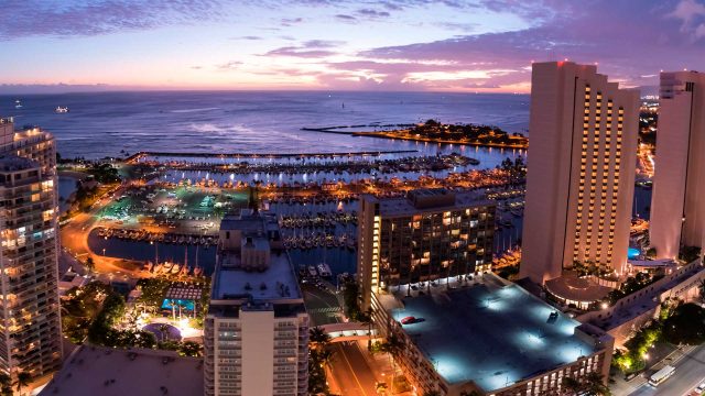 Waikiki-city-lights-at-sunset-Hawaii
