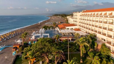 delta-hotel-marriott-Giardini-Naxos-01